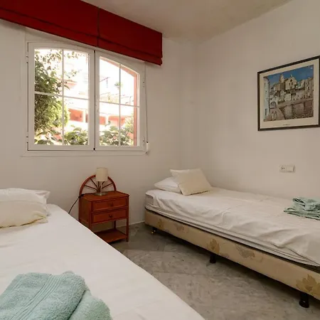 Alvarito Playa Apartment Marbella